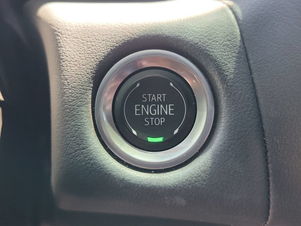 Used 2024 GMC Yukon AT4 w/ AT4 Premium Plus Package AWD/4WD image 31