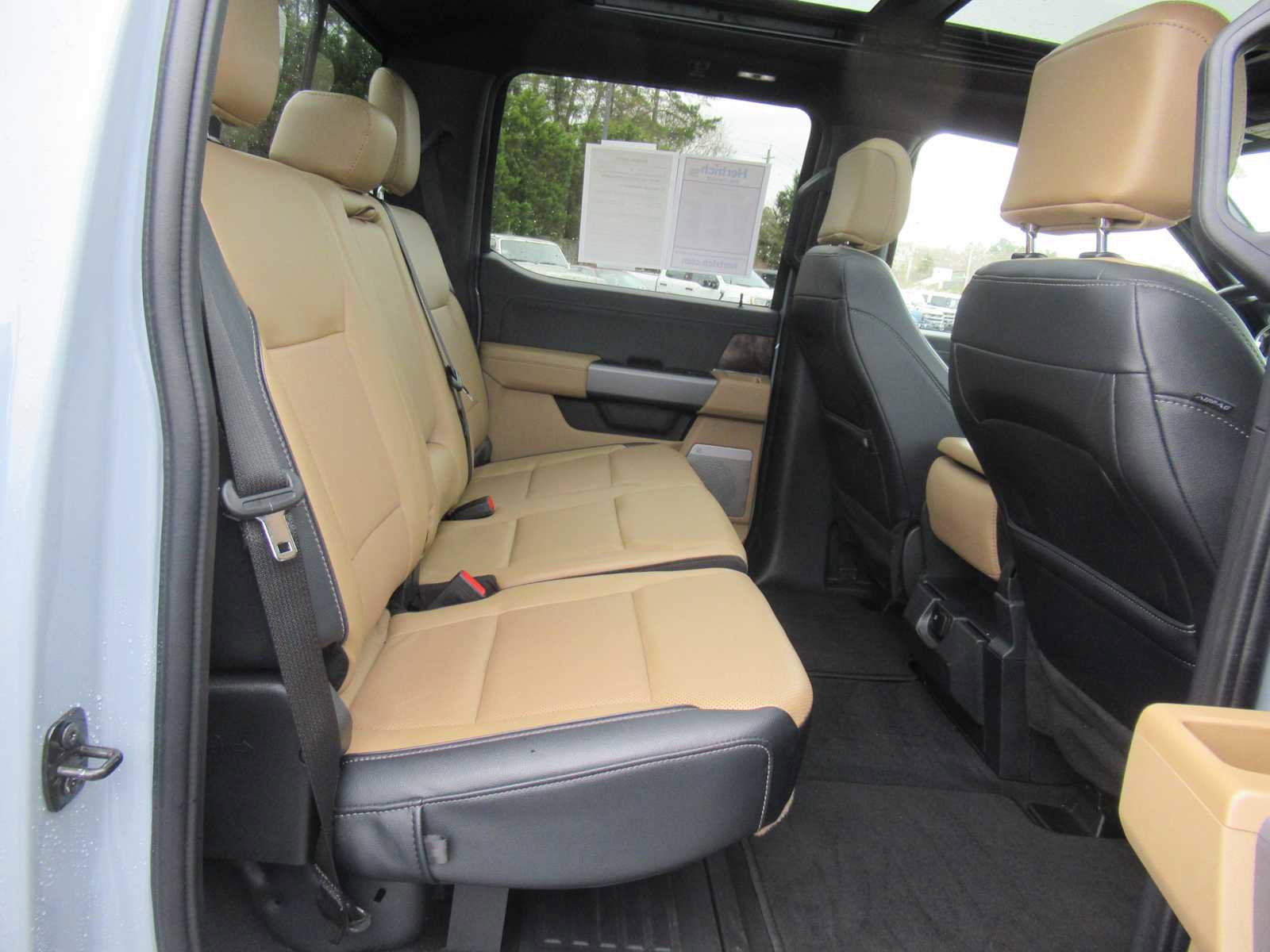 Used 2024 Ford F250 Lariat image 18
