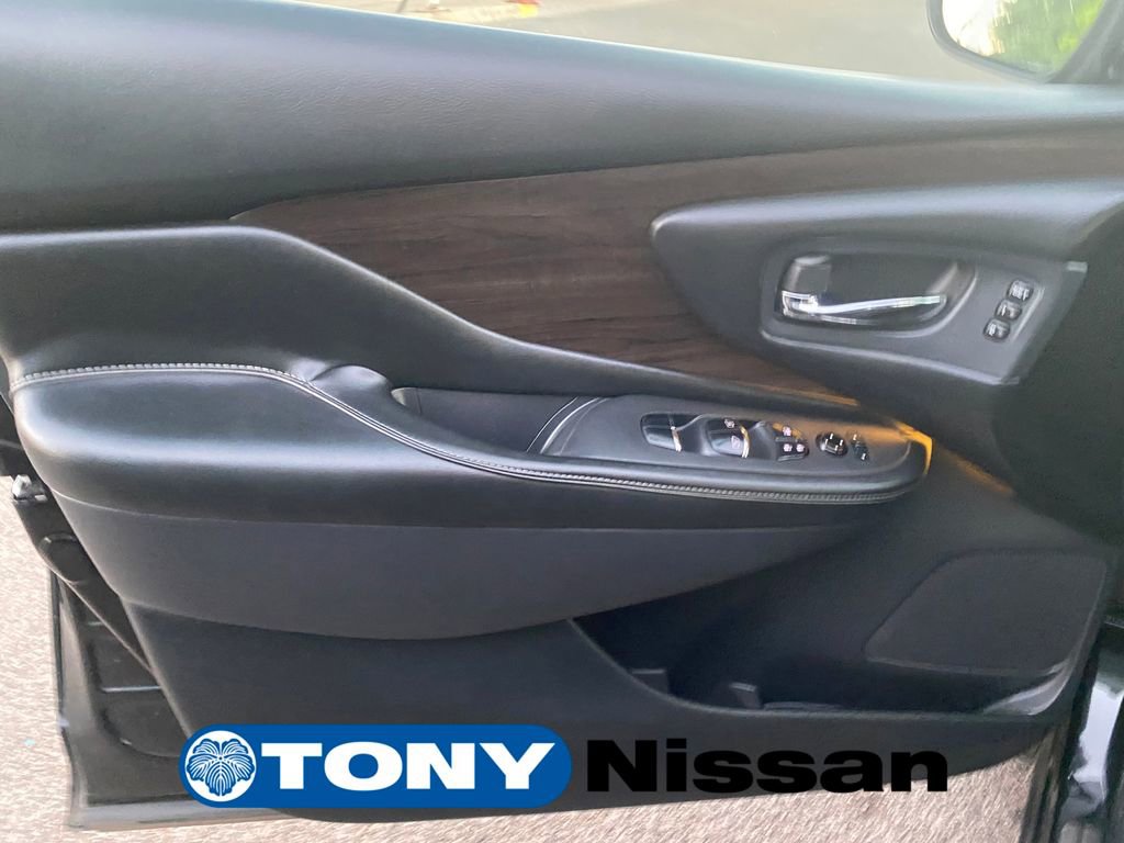 Used 2019 Nissan Murano Platinum w/ Cargo Package image 31