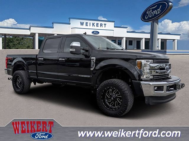 Used 2019 Ford F250 Lariat w/ Chrome Package image 1
