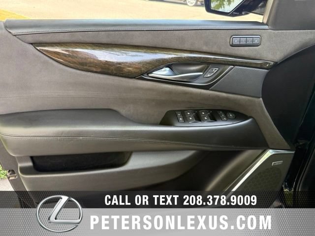 Used 2019 Cadillac Escalade ESV Platinum AWD/4WD image 26