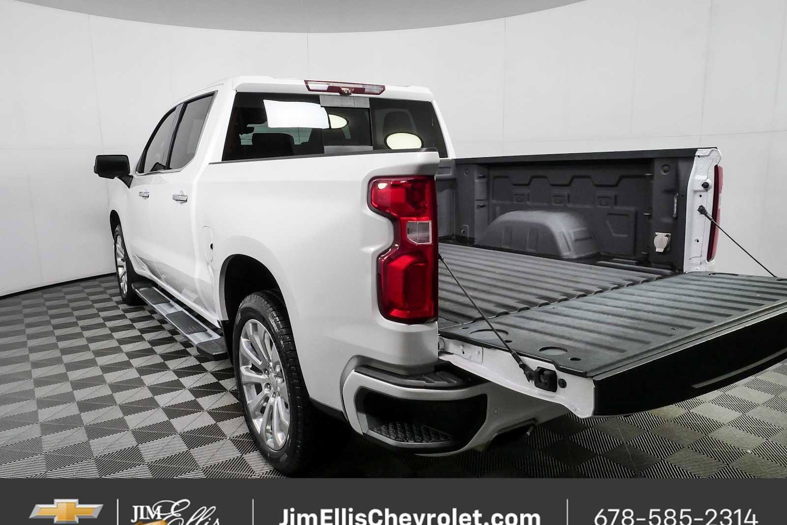 Certified 2021 Chevrolet Silverado 1500 High Country w/ Technology Package AWD/4WD image 32