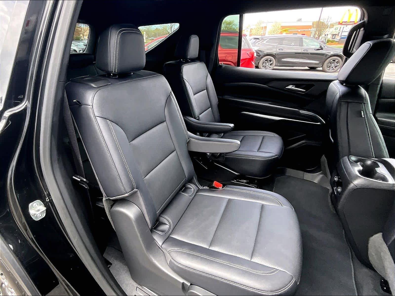 Used 2025 Chevrolet Traverse LT AWD/4WD image 15