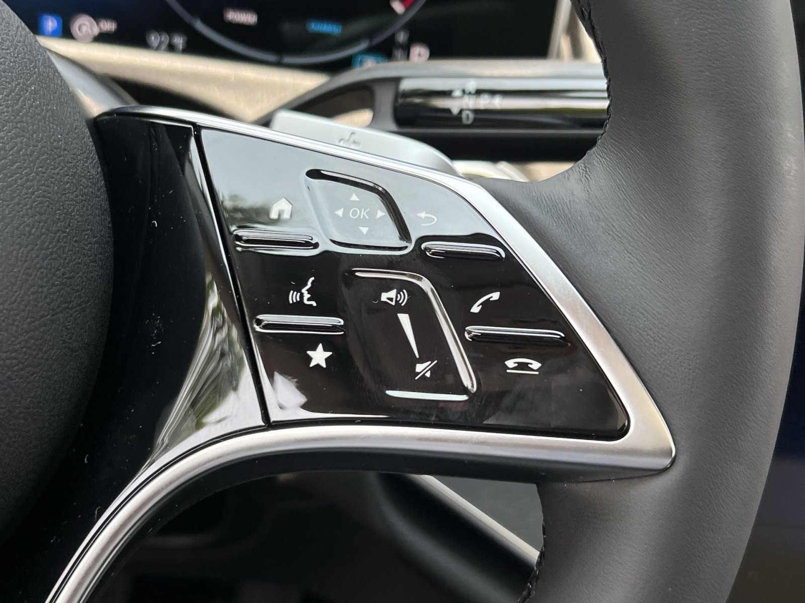 New 2026 Mercedes-Benz E 450 4MATIC Sedan image 38