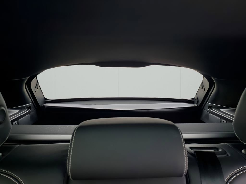 Used 2023 Land Rover Range Rover Velar R-Dynamic S image 25