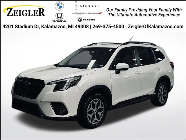 Used 2022 Subaru Forester Premium image 1