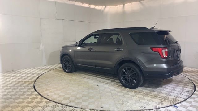 Used 2018 Ford Explorer XLT w/ Equipment Group 202A AWD/4WD image 6