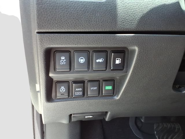 Used 2020 Nissan Rogue SL AWD/4WD image 10