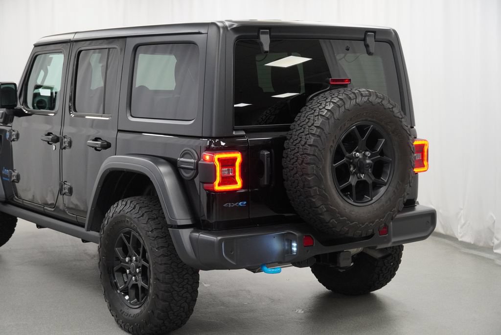 Used 2024 Jeep Wrangler Unlimited AWD/4WD image 16