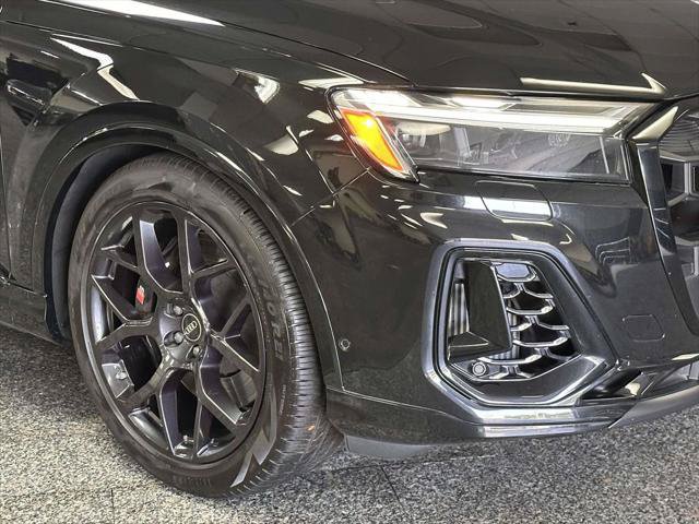 Used 2025 Audi SQ7 Premium Plus AWD/4WD image 9