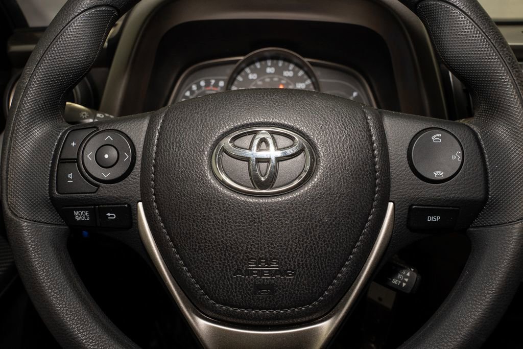 Used 2015 Toyota RAV4 LE image 16