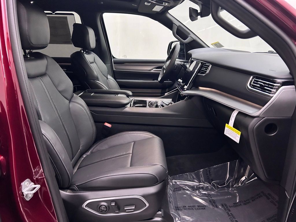 New 2026 Jeep Grand Wagoneer L Limited AWD/4WD image 19