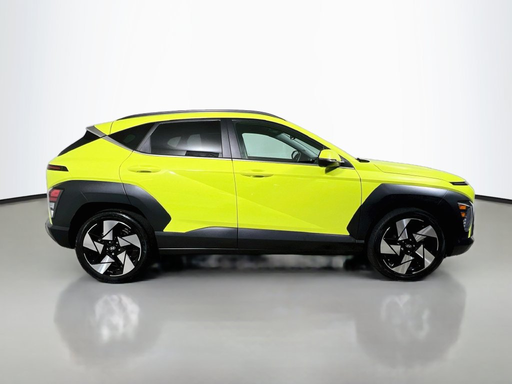 Used 2024 Hyundai Kona Limited FWD image 2