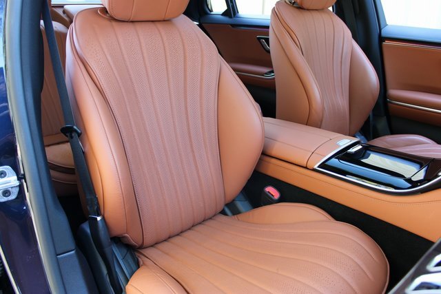 Used 2022 Mercedes-Benz S 500 4MATIC w/ 3D Technology Package image 13