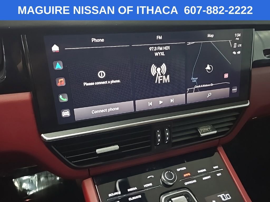 Used 2022 Porsche Cayenne Platinum Edition image 26