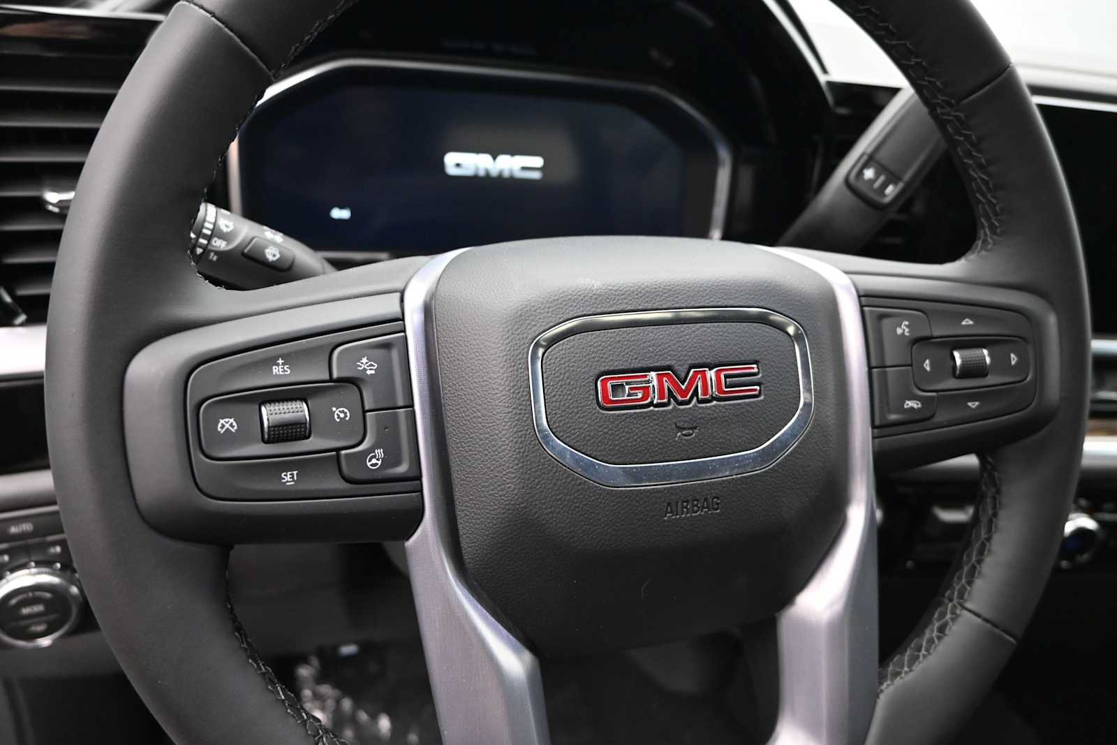 New 2026 GMC Sierra 1500 SLE AWD/4WD image 13