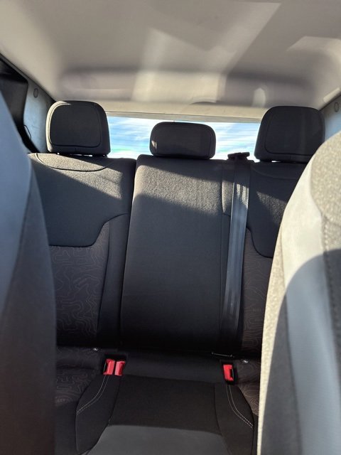 Used 2023 Jeep Renegade Latitude image 36