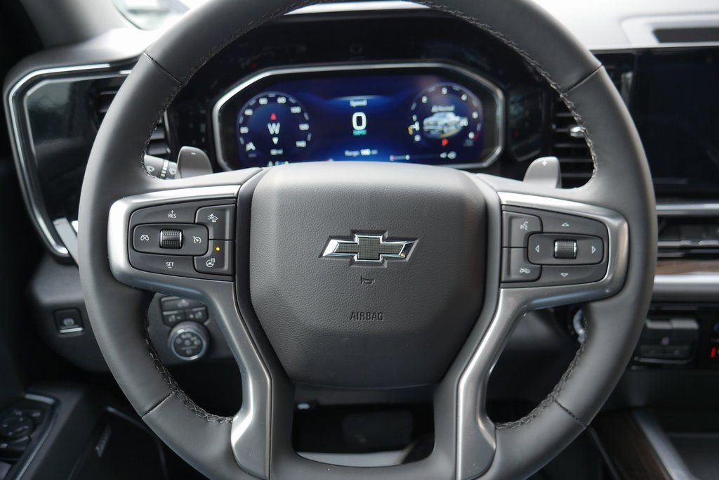 New 2026 Chevrolet Silverado 1500 RST w/ Redline Edition AWD/4WD image 12