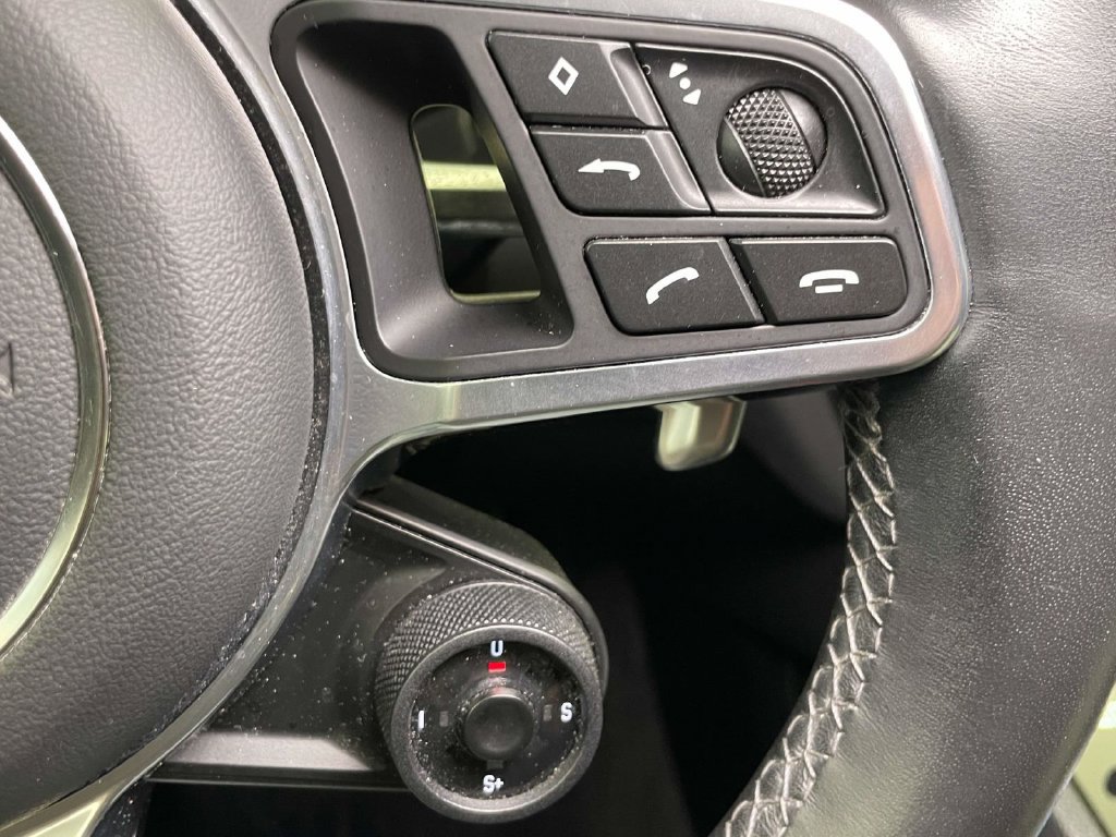Used 2023 Porsche Cayenne S AWD/4WD image 40