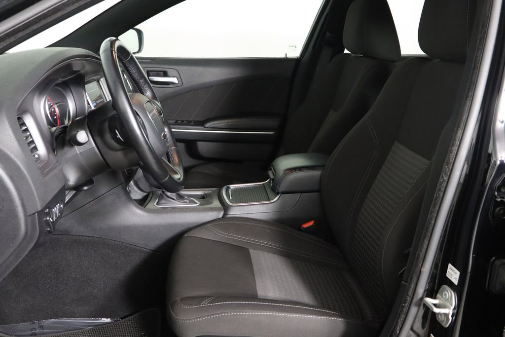 Used 2023 Dodge Charger SXT RWD image 16
