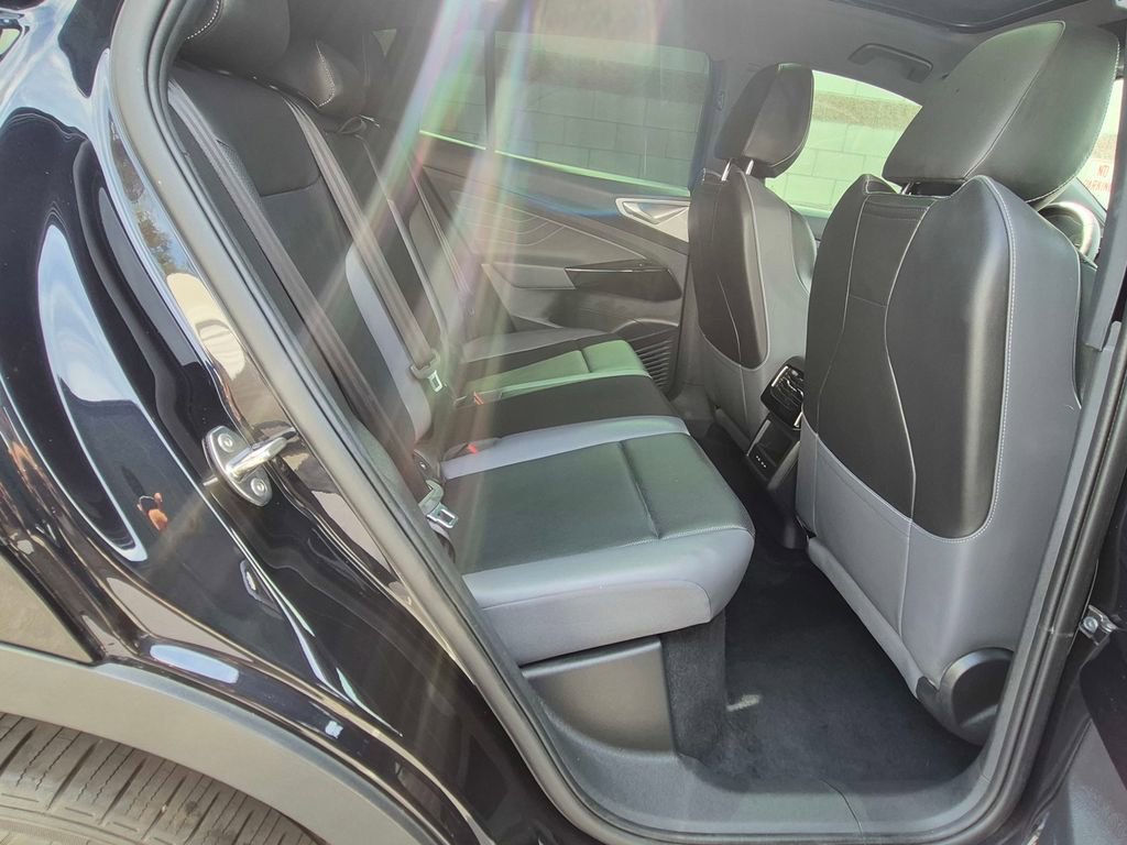 Used 2023 Volkswagen ID.4 Pro S image 40
