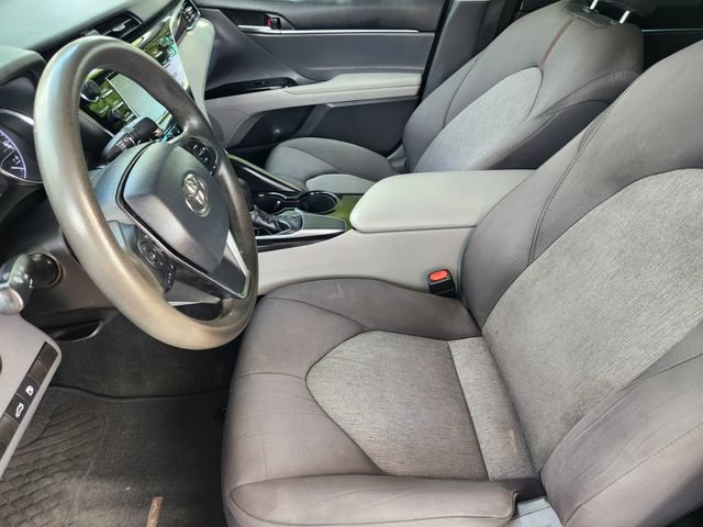 Used 2018 Toyota Camry LE FWD image 13