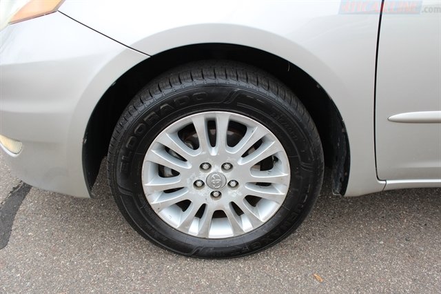 Used 2008 Toyota Sienna XLE Limited image 4