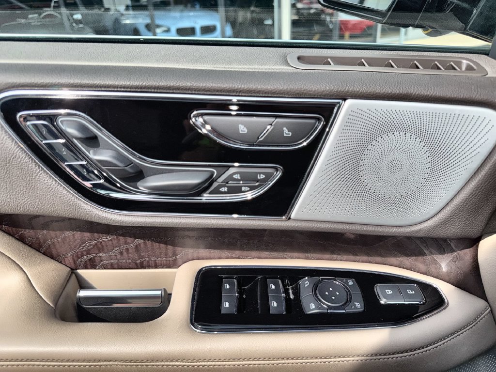 Used 2024 Lincoln Navigator Reserve AWD/4WD image 14