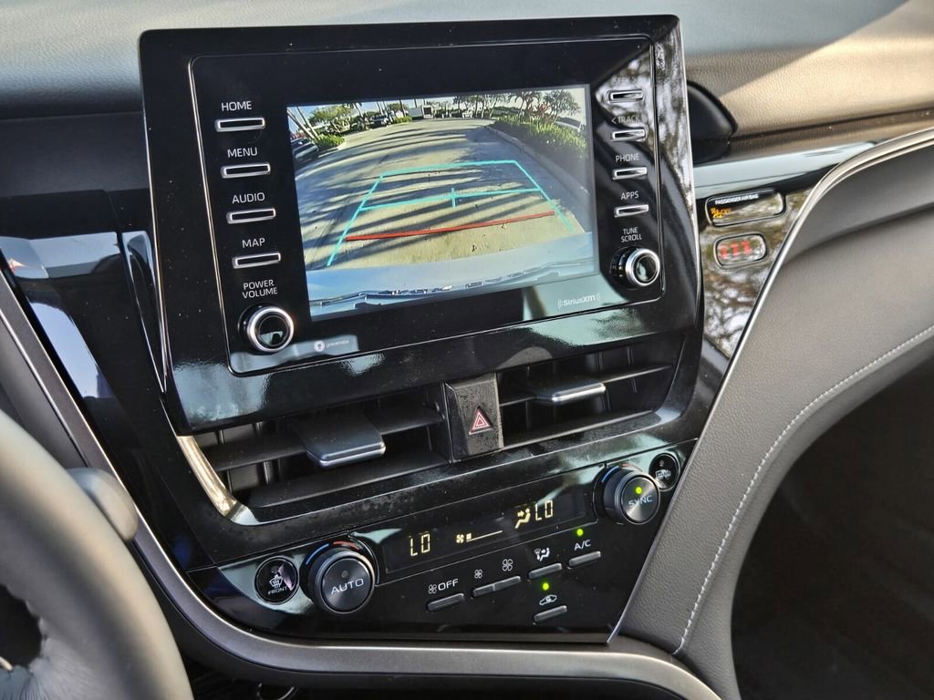 Used 2024 Toyota Camry SE image 20