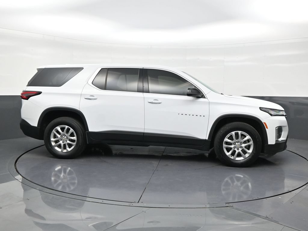 Used 2023 Chevrolet Traverse LS FWD image 6