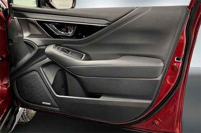 Used 2025 Subaru Outback Limited image 27