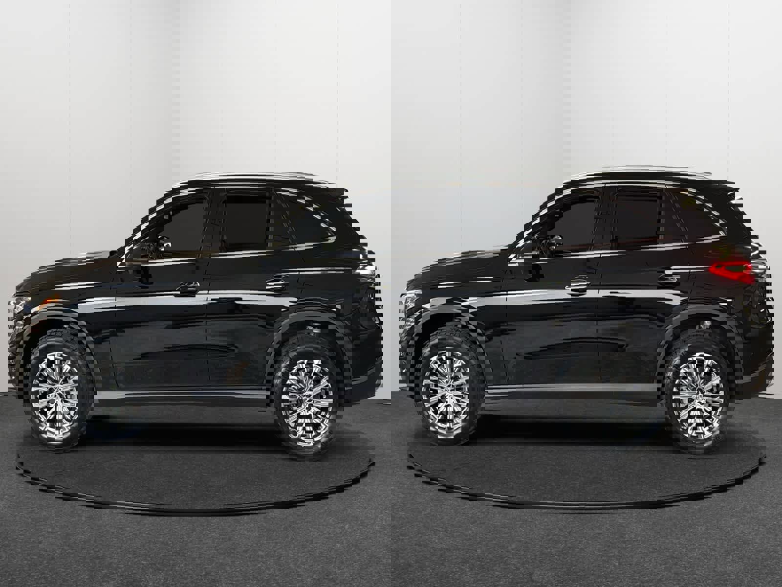 New 2026 Mercedes-Benz GLC 300 4MATIC image 3