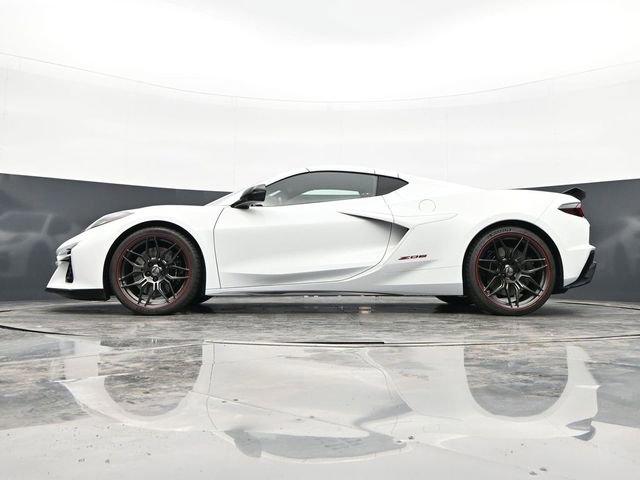 Used 2024 Chevrolet Corvette Z06 w/ Stealth Interior Trim Package RWD image 25