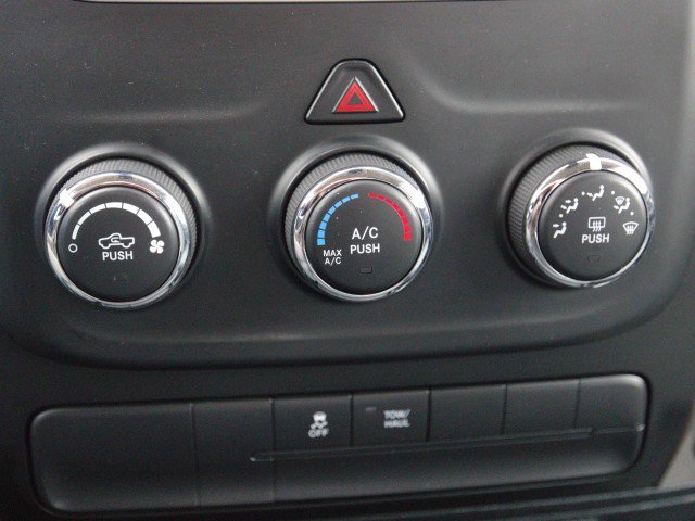 Used 2017 RAM 1500 Classic SLT AWD/4WD image 23