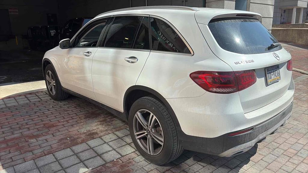 Used 2020 Mercedes-Benz GLC 300 4MATIC image 5