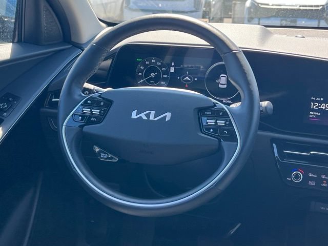 Certified 2023 Kia Niro Wind w/ Wind Preserve Package FWD image 16