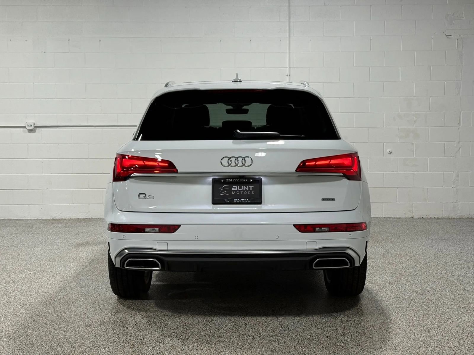 Used 2022 Audi Q5 2.0T Prestige w/ Prestige Package image 8