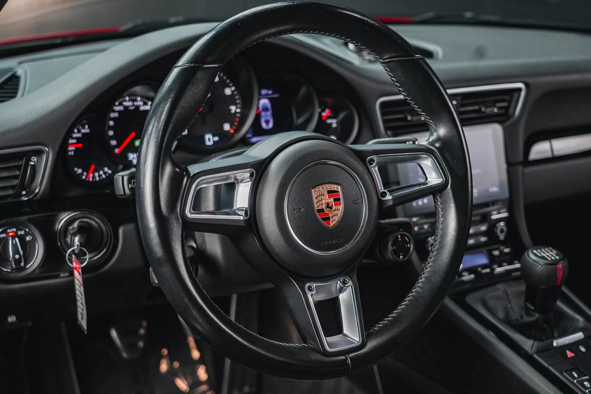 Used 2018 Porsche 911 Carrera T RWD image 35