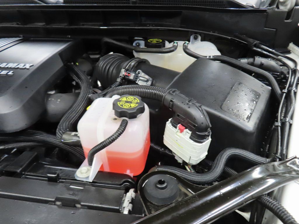 Used 2024 GMC Yukon XL Denali Ultimate image 32