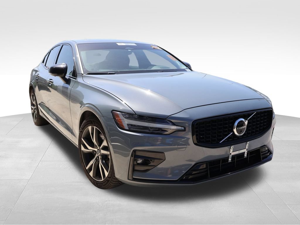 Used 2024 Volvo S60 B5 Plus AWD/4WD image 12