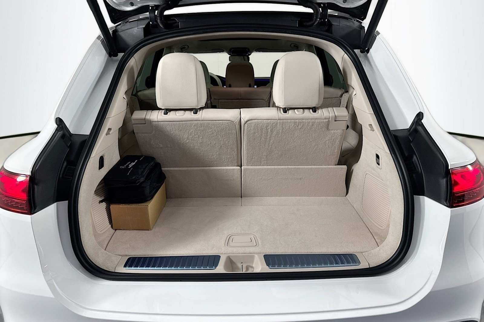 New 2026 Mercedes-Benz EQS 400 4MATIC SUV image 22
