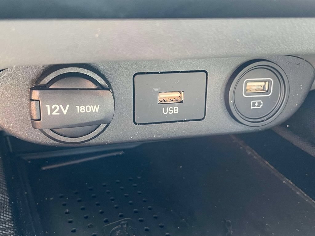 Used 2023 Hyundai Elantra SEL w/ Convenience Package FWD image 31