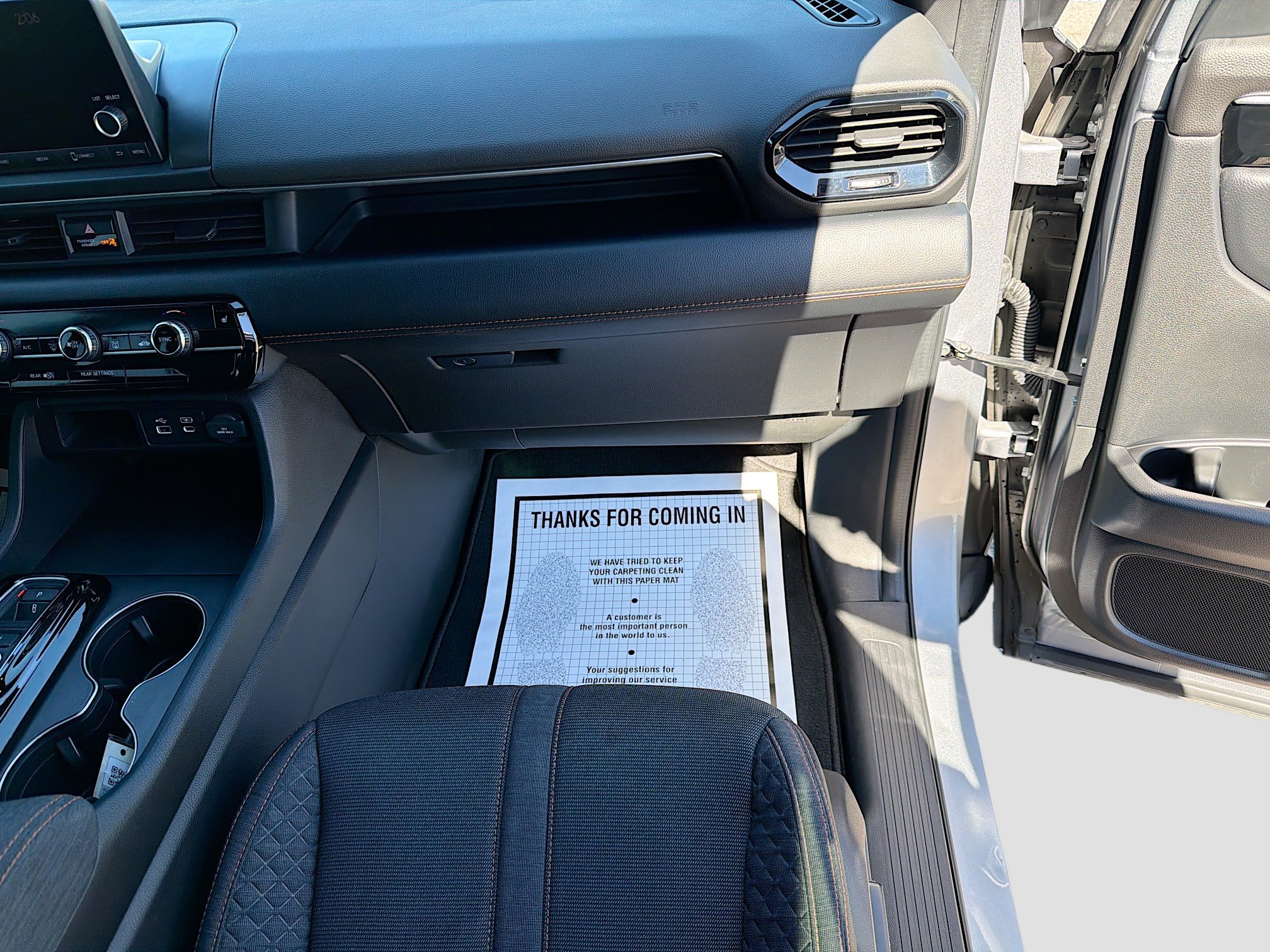 Used 2023 Honda Pilot Sport image 17