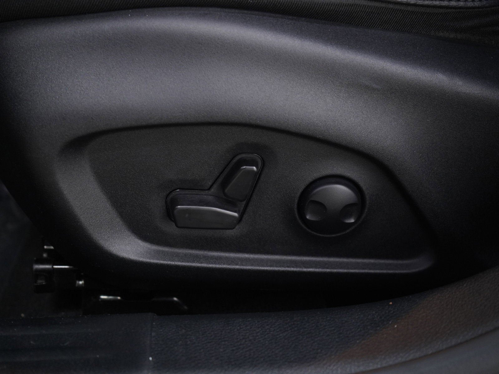 Used 2024 Jeep Compass Limited image 28