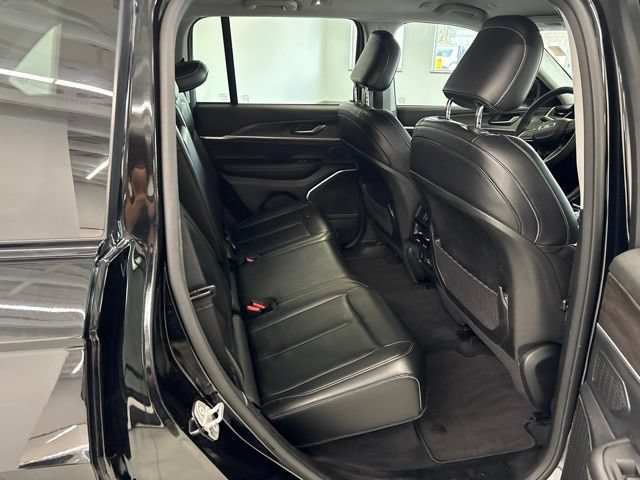 Used 2023 Jeep Grand Cherokee Limited w/ Trailer Tow Prep Group (B) AWD/4WD image 31