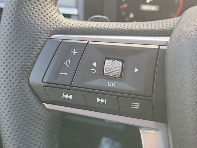 New 2025 Mitsubishi Outlander SE image 26