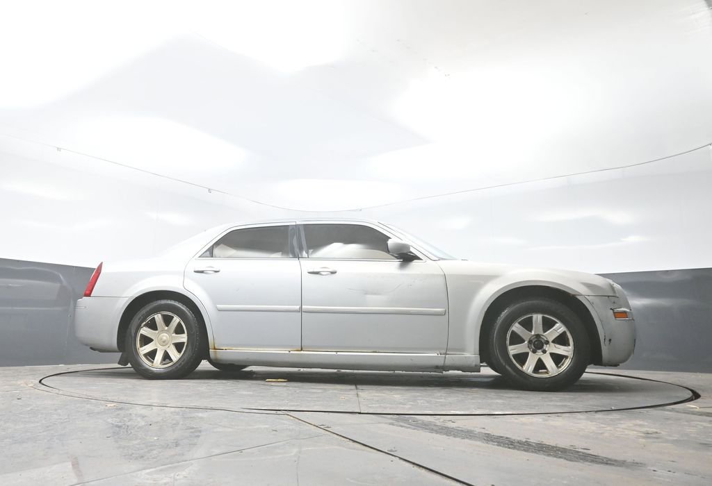 Used 2005 Chrysler 300 Touring w/ Sound Group image 22