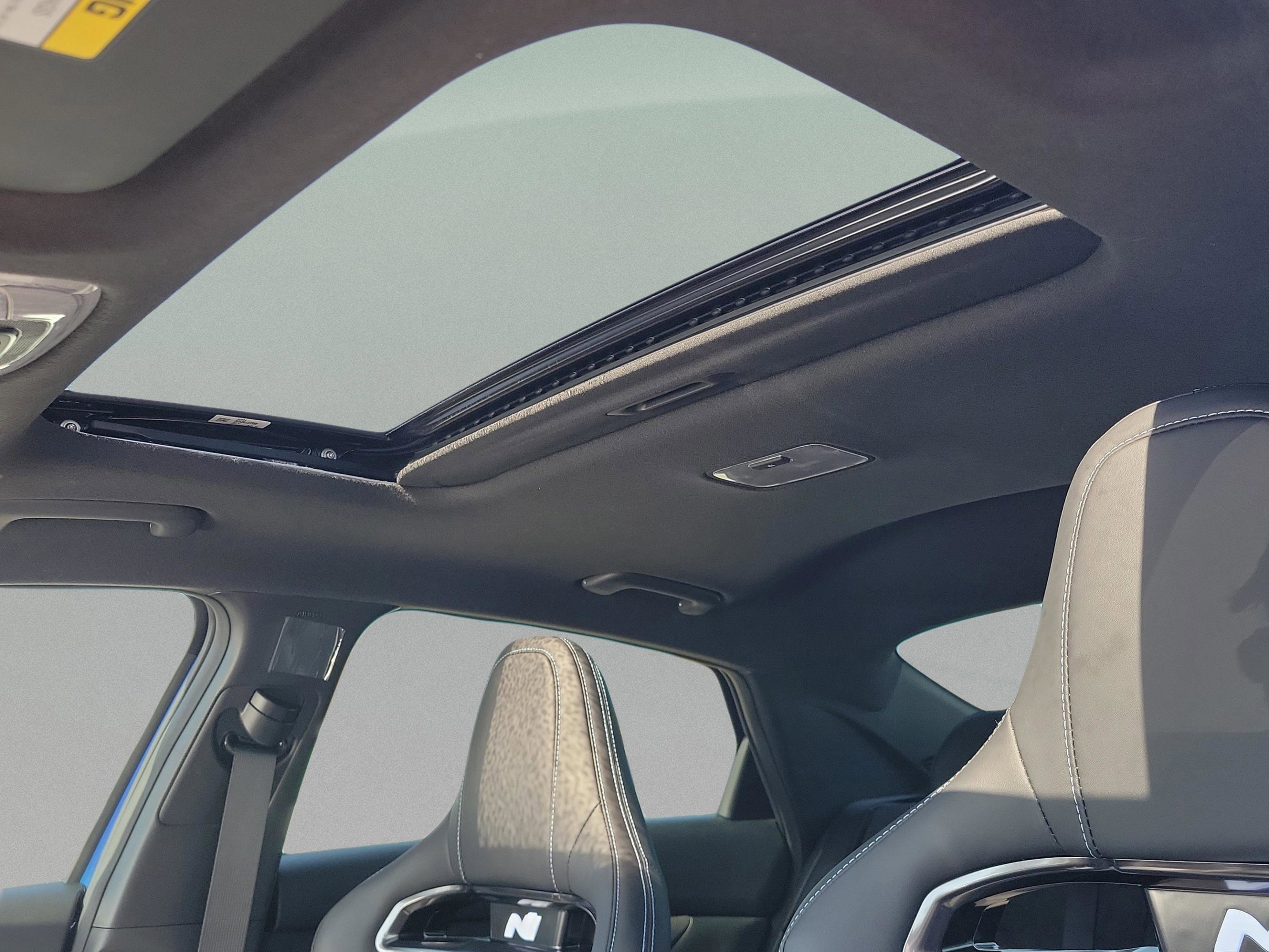 New 2026 Hyundai Elantra N w/ Cargo Package image 7