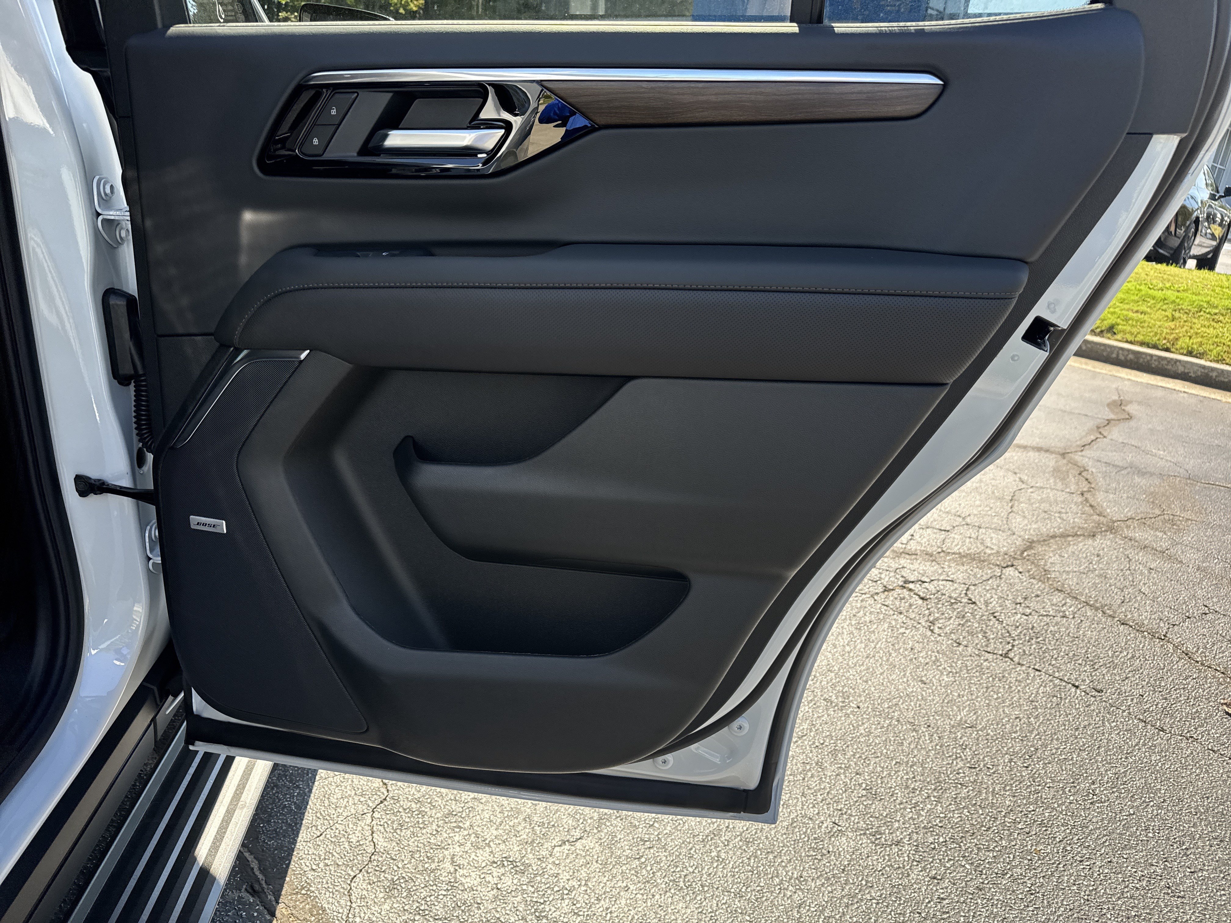 New 2027 Chevrolet Tahoe High Country AWD/4WD image 18