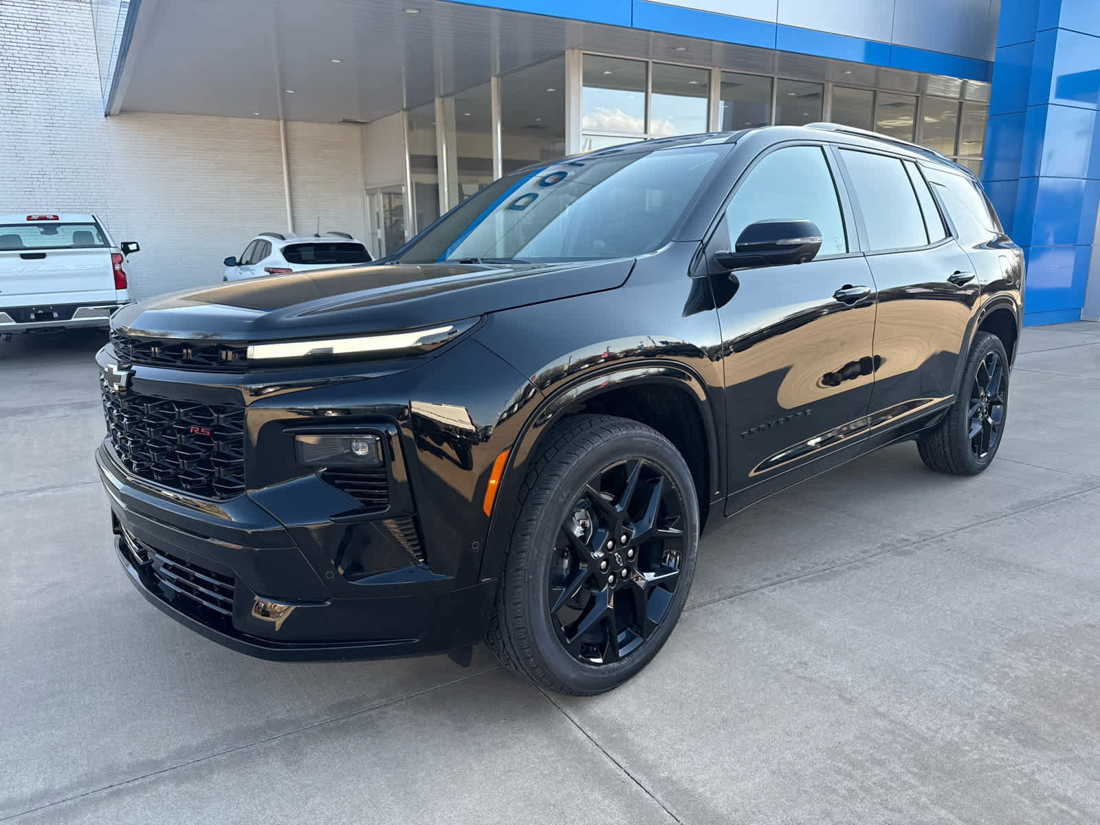 New 2026 Chevrolet Traverse RS w/ LPO, Floor Liner Package image 2